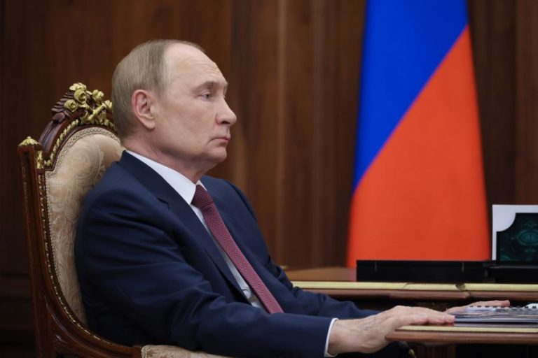 Putin transmitiu informações positivas sobre reunião com Trump ao Presidente do Brasil