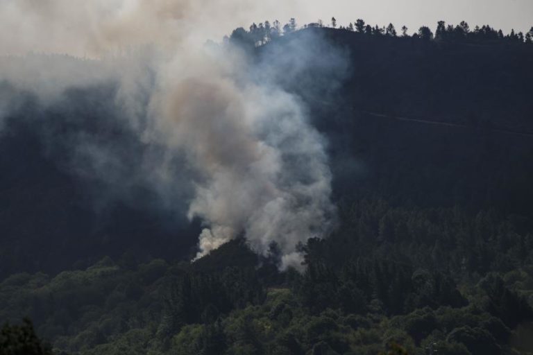Fogo de Chaves que veio da Galiza em fase de resolução
