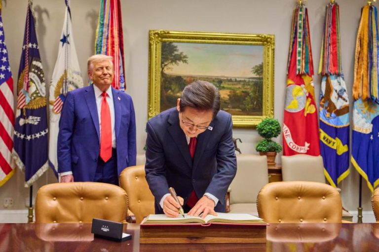 Seul anuncia compra de mais gás natural dos EUA após cimeira com Trump