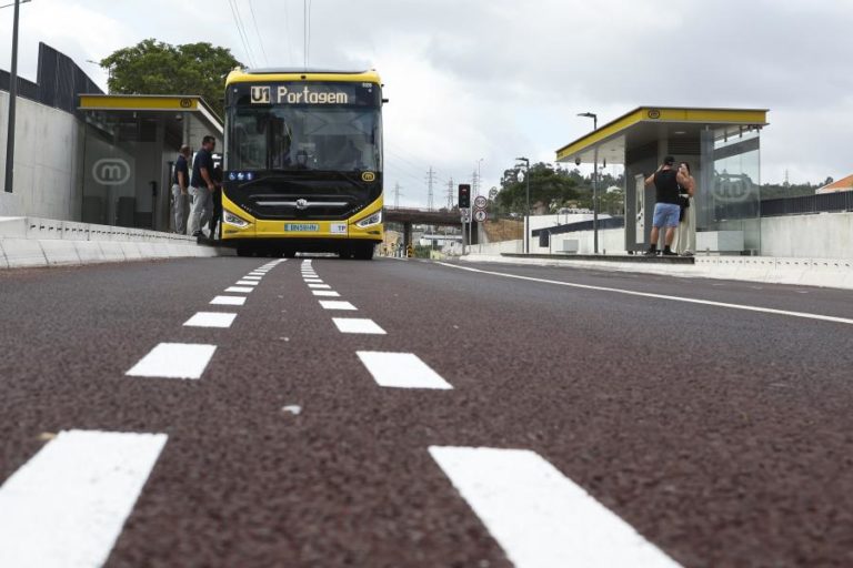 Satisfação e curiosidade nas primeiras “voltinhas” do arranque do Metro Mondego