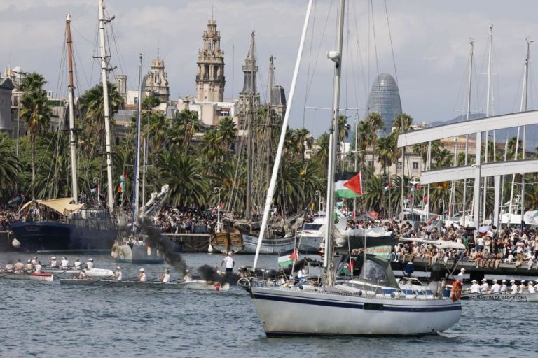 Primeiros barcos da flotilha humanitária para Gaza partiram de Barcelona