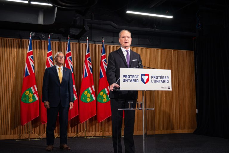 Governo Ford anuncia financiamento para empresas locais