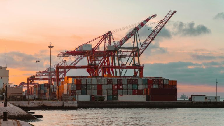 PIB cai 1,6% no 2.º trimestre de 2025, revela Statistics Canada