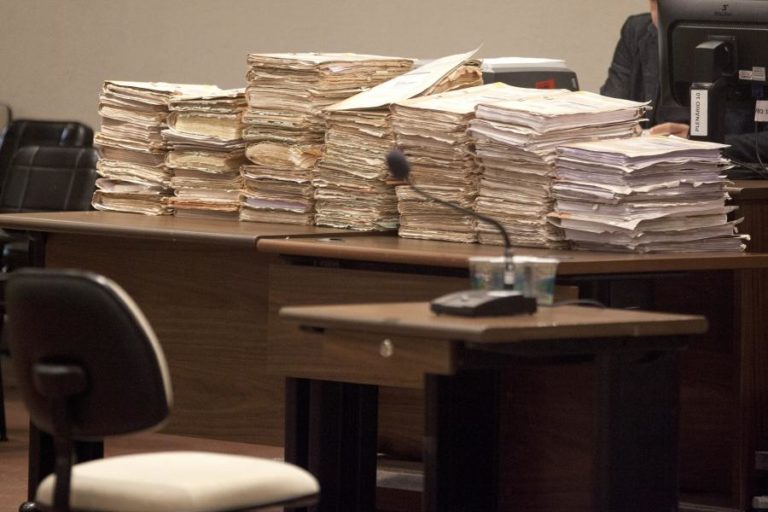 Advogados no caso de fraude no fisco angolano queixam-se de falta de acesso ao processo