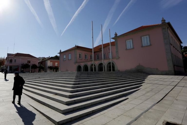 PJ faz buscas na Câmara de Ponte da Barca
