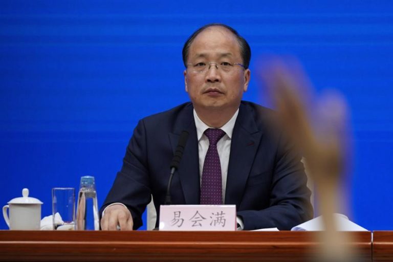 China investiga ex-regulador dos mercados bolsistas por corrupção