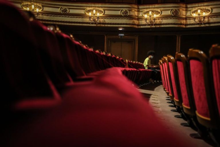 Marco Mendonça vence 6ª edição do Prémio Revelação Teatro Nacional D. Maria II