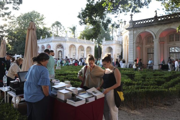 PR reagenda para fim de setembro Festa do Livro nos jardins do Palácio de Belém
