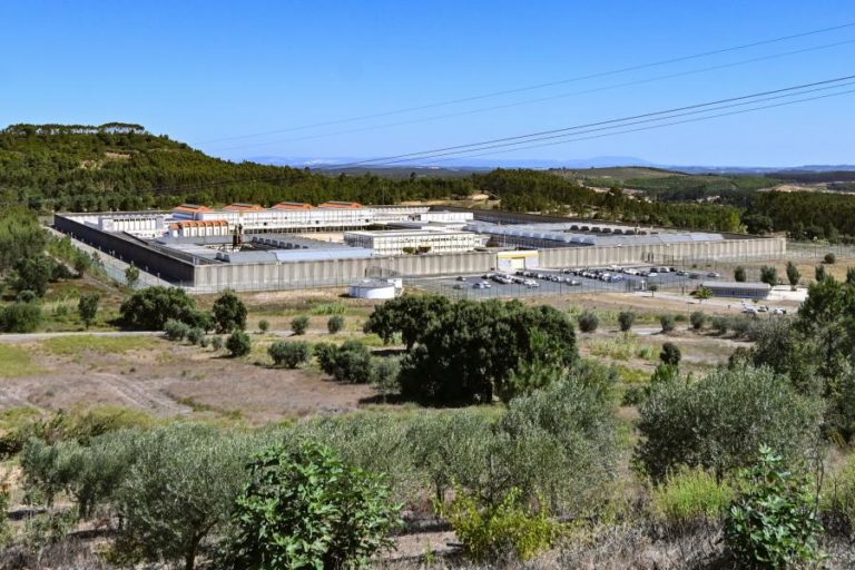 Sindicatos vão recorrer de penas a guardas prisionais por fuga de Vale de Judeus