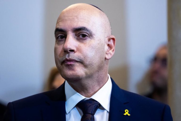 Embaixador de Israel afirma que reconhecimento português da Palestina prejudica paz e recompensa terrorismo