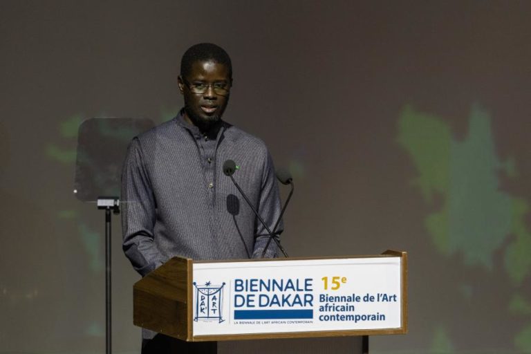 Líder do Senegal anuncia remodelação do Governo com três novos ministros
