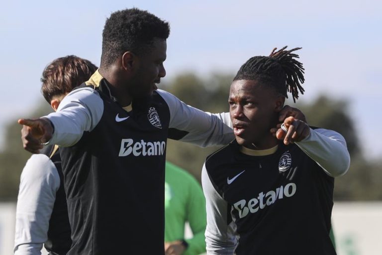 Diomande regressa aos treinos do Sporting a dois dias da deslocação a Nápoles