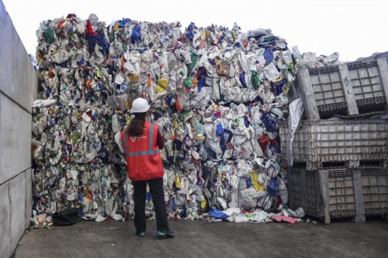 Governo disponibiliza 30 milhões de euros para reforçar reciclagem