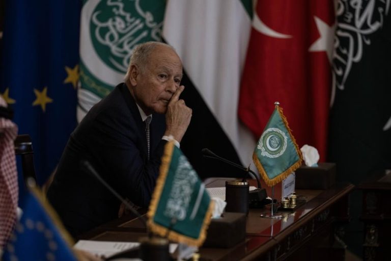 Paises árabes saúdam novos reconhecimentos da Palestina