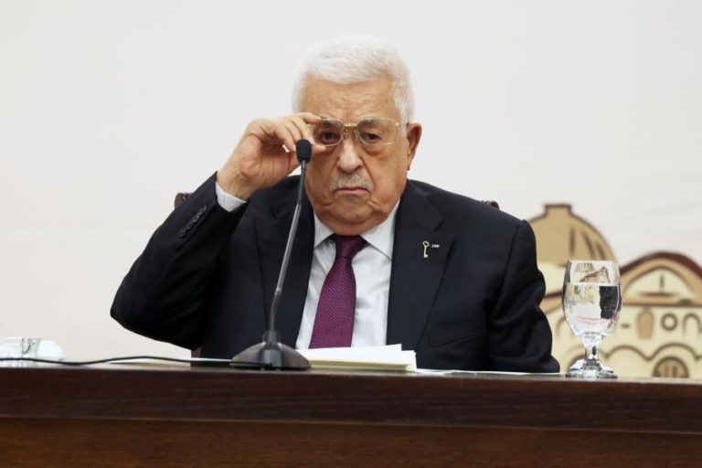 Abbas quer que Hamas entregue armas e condena ataques de 07 de outubro