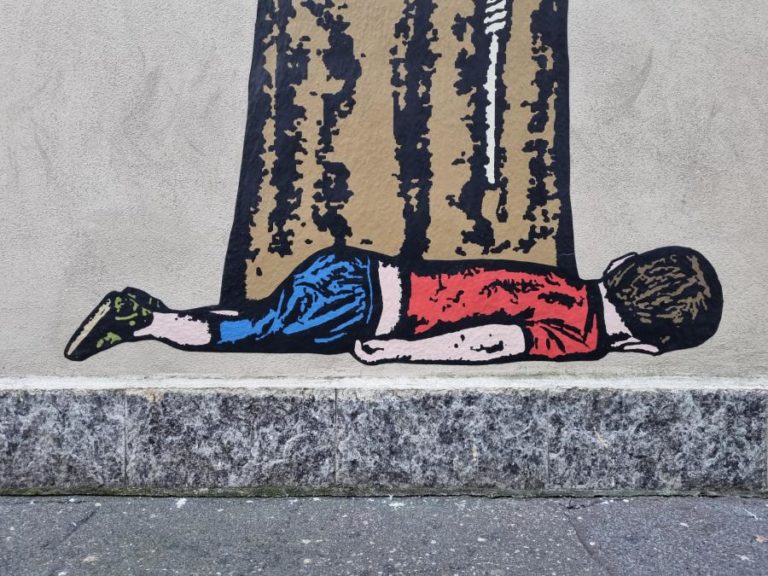 Dez anos depois de foto de menino afogado numa praia Europa conta 30 mil mortes no Mediterrâneo