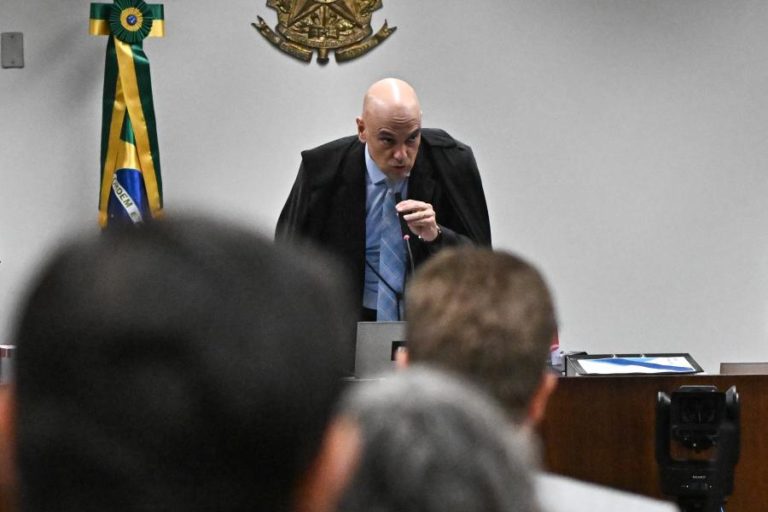 Juiz relator sem dúvidas que “houve tentativa de golpe” no Brasil e que o líder é Bolsonaro