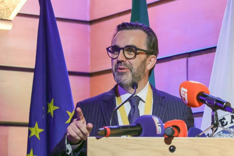 Lançado grupo de trabalho para responder à falta de médicos nas zonas de baixa densidade