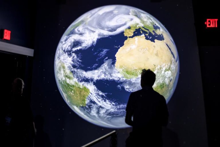 NASA anuncia descoberta de 6.000 planetas fora do sistema solar