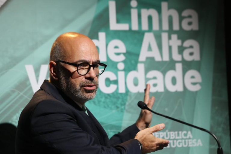 Ministro desconhece proposta mas considera “importante esclarecer” TGV em Gaia