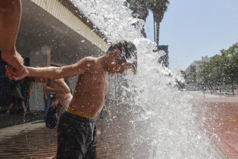 Agosto de 2025 foi “o terceiro agosto mais quente do mundo”