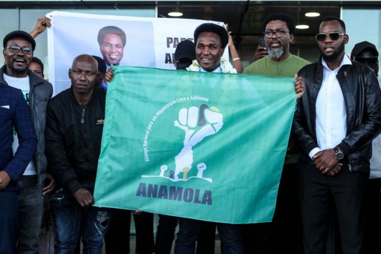 Partido do opositor moçambicano Mondlane elege presidente em junho de 2026