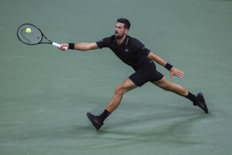 Novak Djokovic marca encontro com Carlos Alcaraz nas meias-finais do US Open