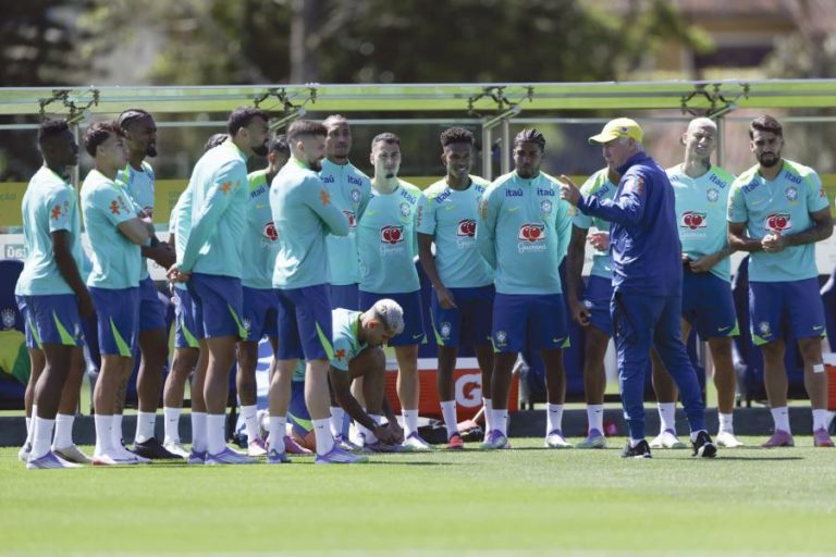 Brasil vence Chile por 3-0 e sobe ao segundo lugar na corrida ao Mundial2026