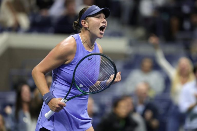 Norte-americana Amanda Anisimova na final do US Open após eliminar Naomi Osaka