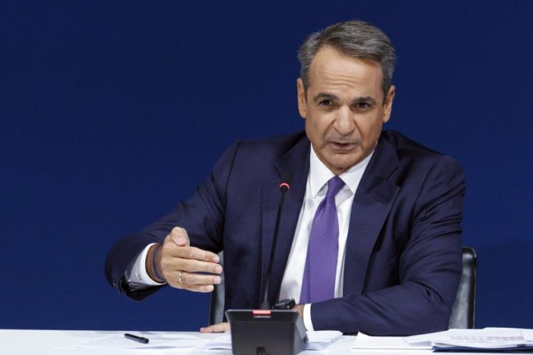 PM grego diz que suspensão de pedidos de asilo “deu frutos”