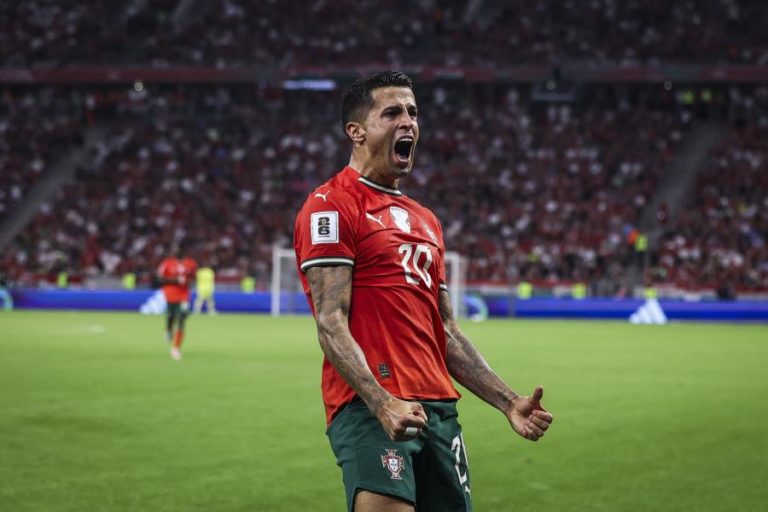 Portugal ‘vira’ resultado e impõe-se por 3-2 na visita à Hungria no apuramento para o Mundial2026