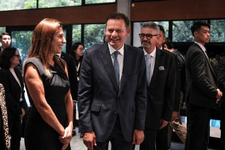 PM/China: Montenegro otimista sobre solução para restrições à residência de portugueses em Macau