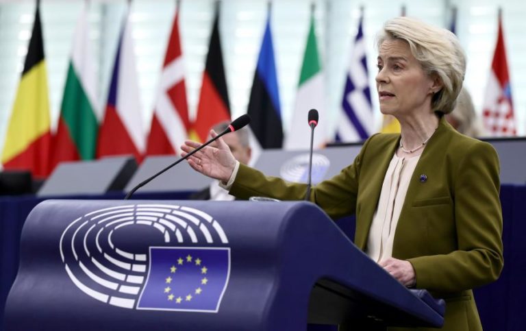 Europa está em luta e deve ser independente defende Von der Leyen