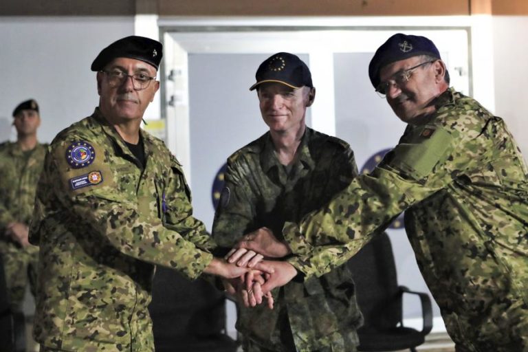 Missão da UE promete capacitar militares para manter “posição firme no combate” em Cabo Delgado