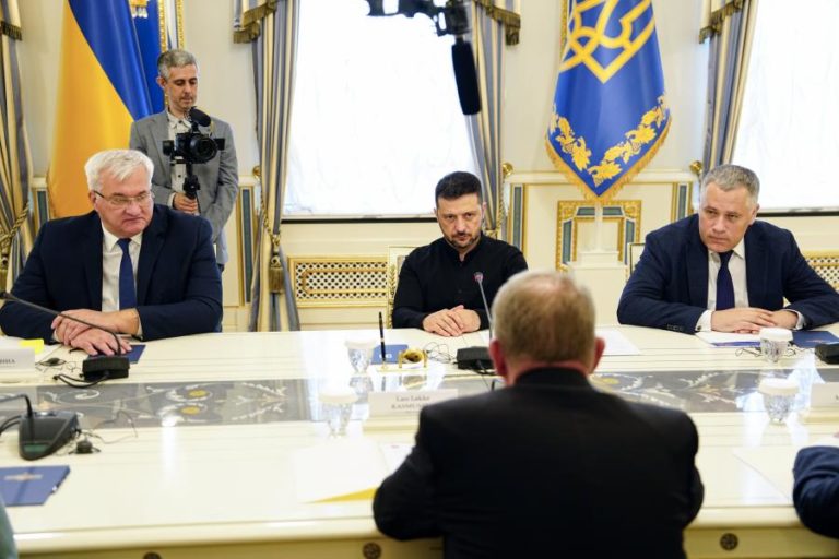 Zelensky avisa que o objetivo de Putin é ocupar todo o país