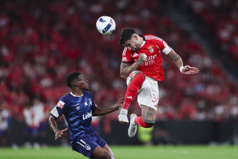 Benfica perde os primeiros pontos ao empatar 1-1 na Luz com o Santa Clara