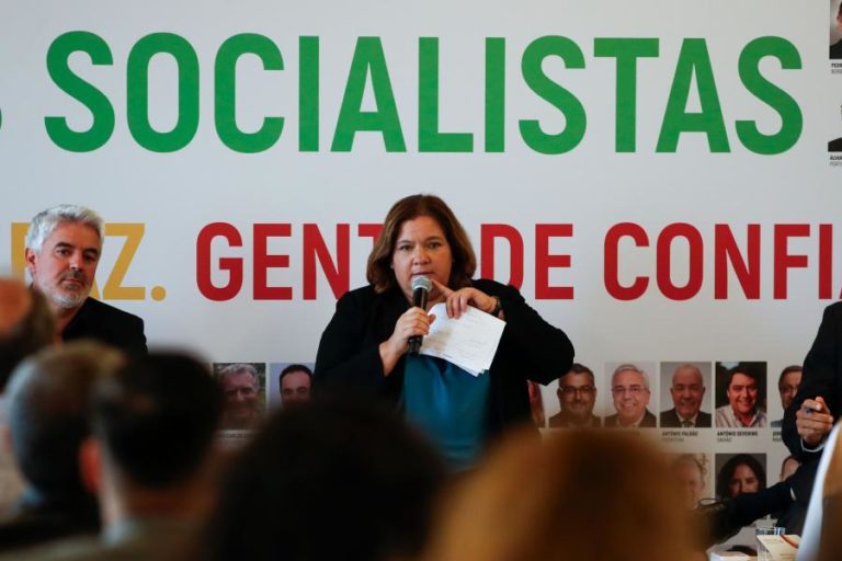 Alexandra Leitão pede “debate sereno” sobre carga do turismo