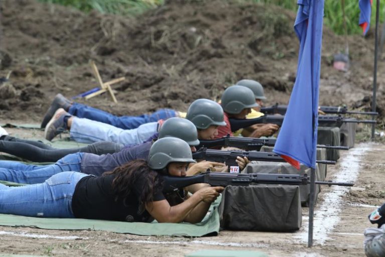 Partido no poder na Venezuela diz-se pronto para conflito face a ameaças dos EUA