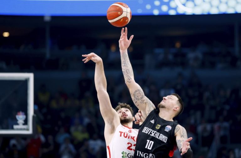 Eurobasket: Alemanha bate Turquia e junta título europeu ao mundial
