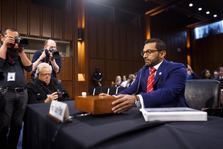 FBI diz não haver provas de que Epstein traficava vítimas para terceiros