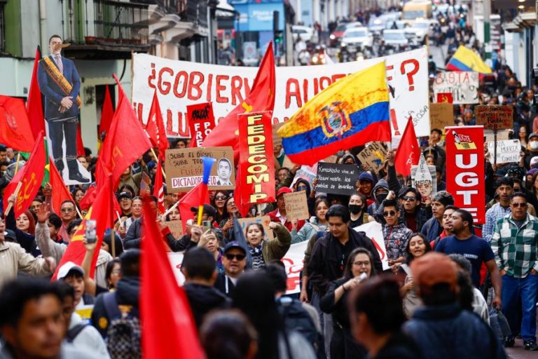 Líder do Equador promete acusar de terrorismo quem pressione agricultores a protestar