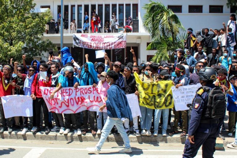 Protestos de estudantes em Timor-Leste resultam de falhas da elite política — ONG
