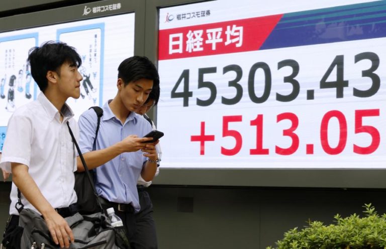 Bolsa de Tóquio abre om Nikkei a subir 1,30%