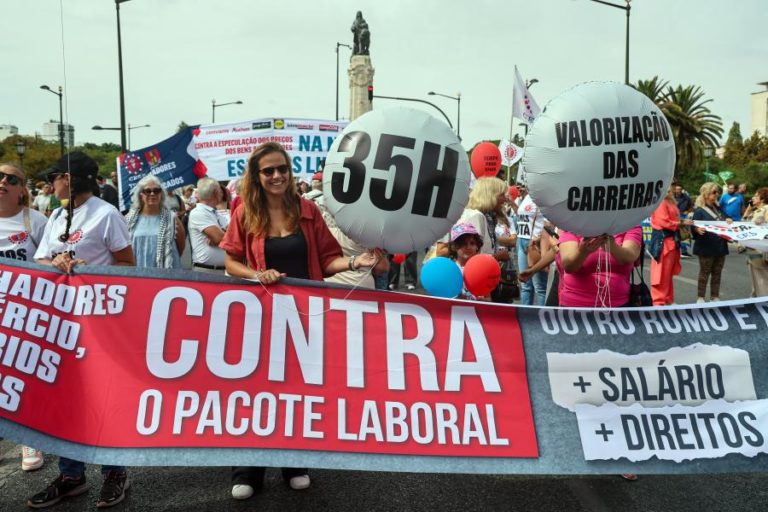 Milhares de pessoas concentram-se em Lisboa contra o pacote laboral