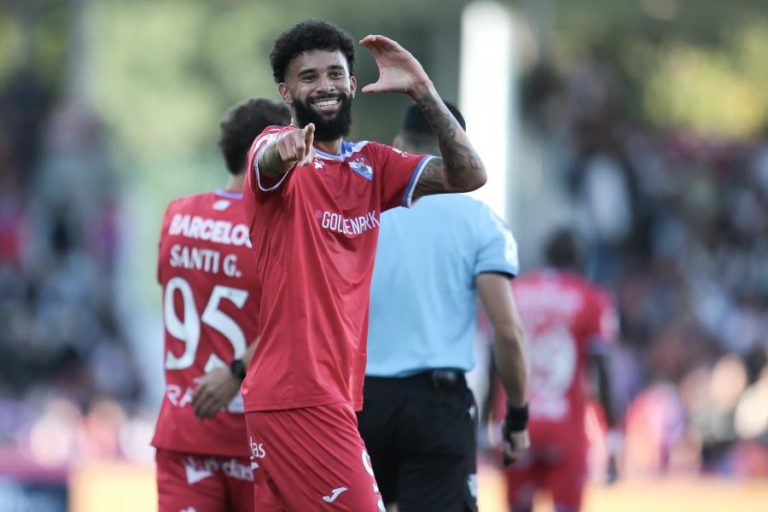 Gil Vicente soma terceiro triunfo consecutivo na receção ao Estoril Praia