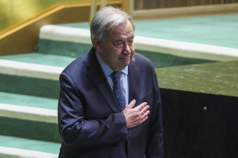 Guterres alerta que Inteligência Artificial pode ser transformada em arma e pede controlo