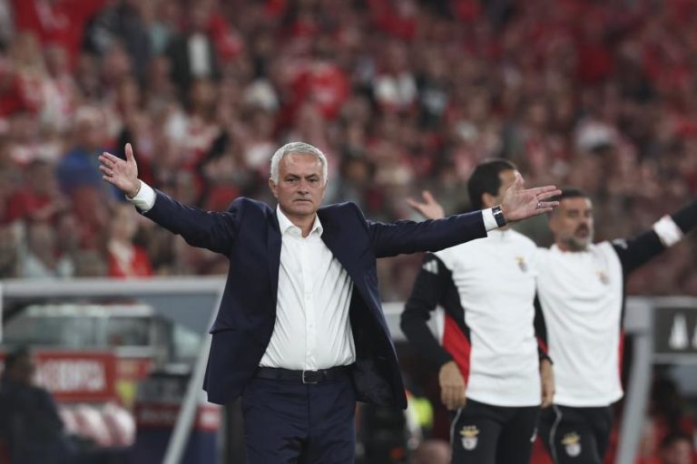 Mourinho avisa que erros cometidos pelo Benfica “não poderão ser repetidos”