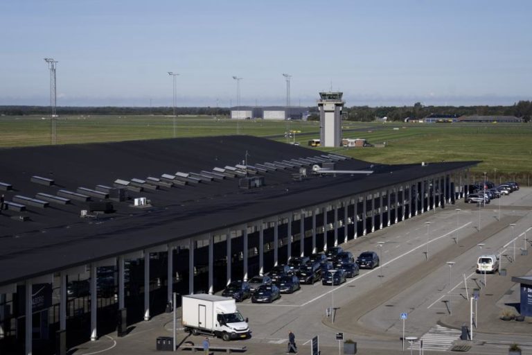 Dinamarca deteta novos sobrevoos de drones a base militar