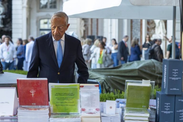 PR diz que “provavelmente” promulga nova versão da lei de estrangeiros se for aprovada na AR