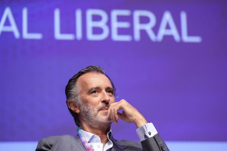 Cotrim de Figueiredo diz que três candidaturas presidenciais lhe enviaram “recados” de que a sua era “inoportuna”